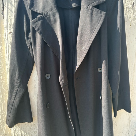 Everlane Drape Trench in Black - Picture 2 of 3